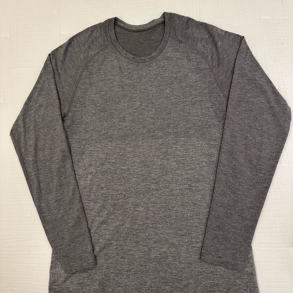 Lululemon Metal Vent Long Sleeve Shirt - Light gray and silver
